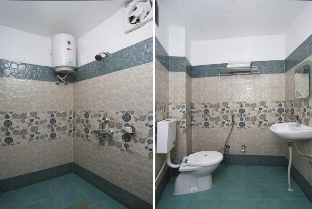 Hotel Aadesh Palace Bénarès Extérieur photo